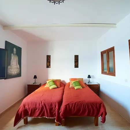 Derecha Del Roque Surfhouse 3* Moya (Gran Canaria)