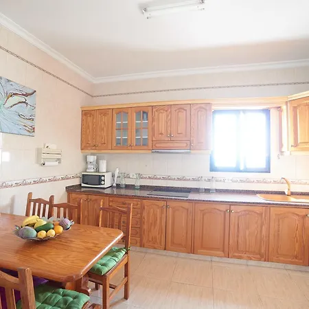 Nocleg ze śniadaniem Derecha Del Roque Surfhouse 3*