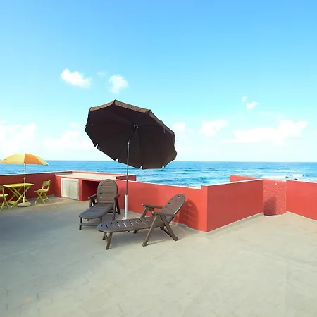 Nocleg ze śniadaniem Derecha Del Roque Surfhouse 3*